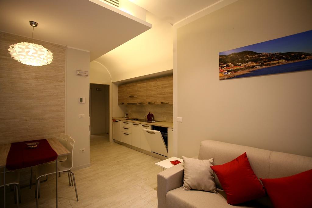 Nina Casa Vacanze Finale Ligure Habitación foto